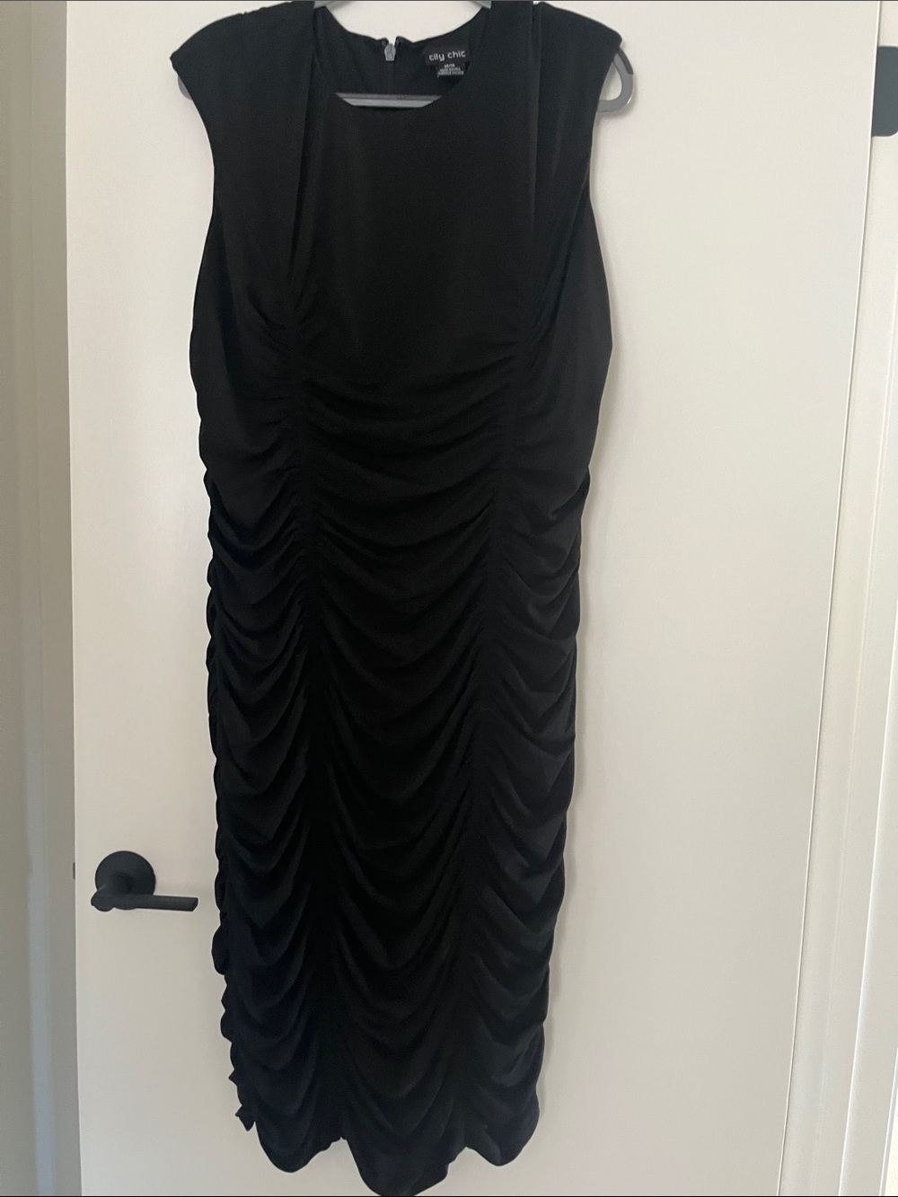 City Chic Black Ruched Cap-Sleeve Midi Dress